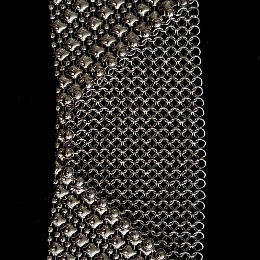 SG liquid Elegant Draped Wide Chainmail chrome finish bracelet with snap closure